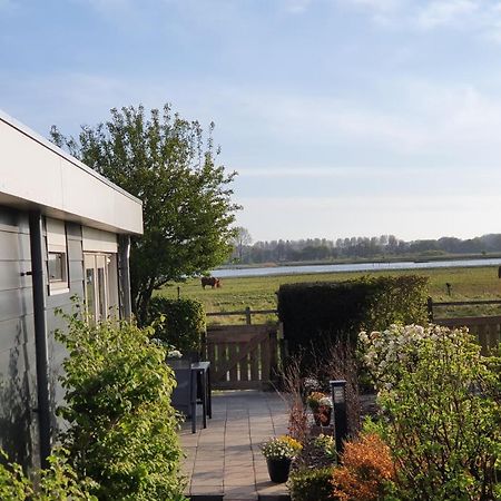 Cottage Geestmerambacht, Een Nieuw Vrijstaande Sfeervol En Landelijk Gelegen VakantiewoningKoedijk エクステリア 写真