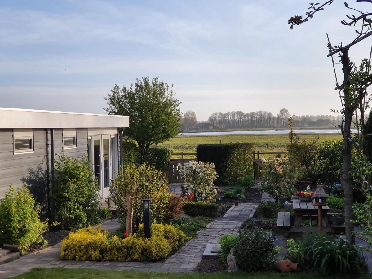 Cottage Geestmerambacht, Een Nieuw Vrijstaande Sfeervol En Landelijk Gelegen VakantiewoningKoedijk エクステリア 写真