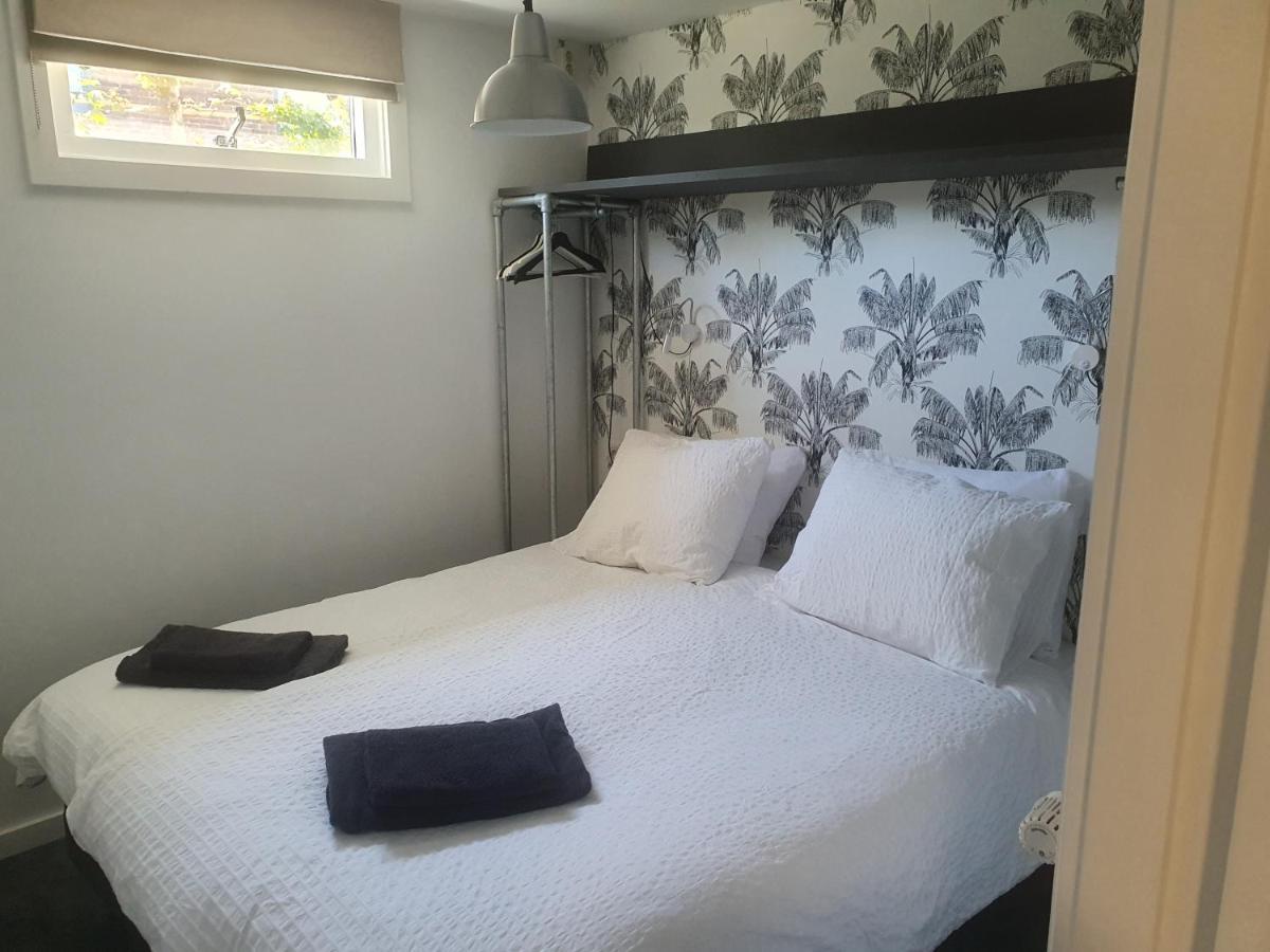 Cottage Geestmerambacht, Een Nieuw Vrijstaande Sfeervol En Landelijk Gelegen VakantiewoningKoedijk エクステリア 写真