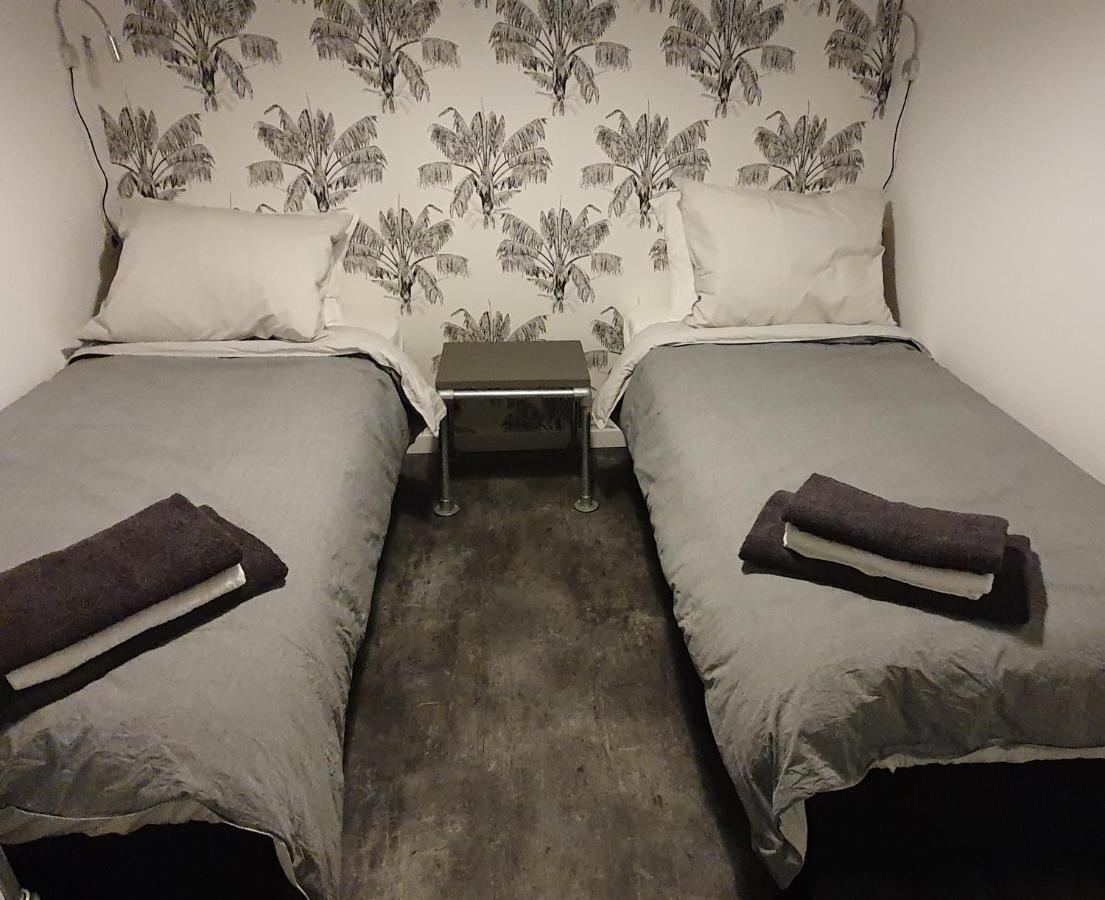 Cottage Geestmerambacht, Een Nieuw Vrijstaande Sfeervol En Landelijk Gelegen VakantiewoningKoedijk エクステリア 写真